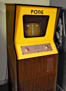 Atari_Pong_arcade_game_cabinet
